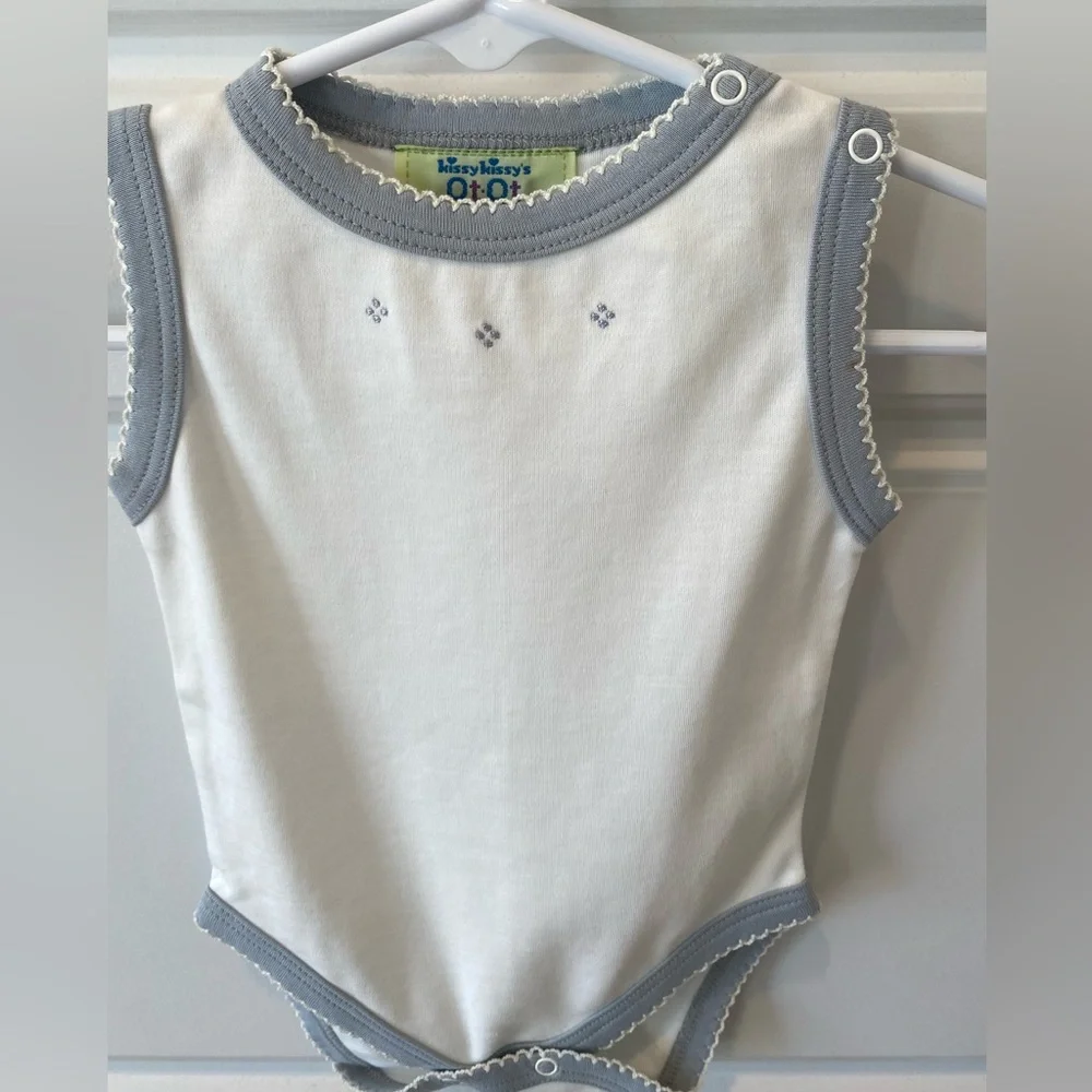 NWOT Qt-Qt by Kissy Kissy Sleeveless Bodysuit Cream/Grey Size 0-3 M